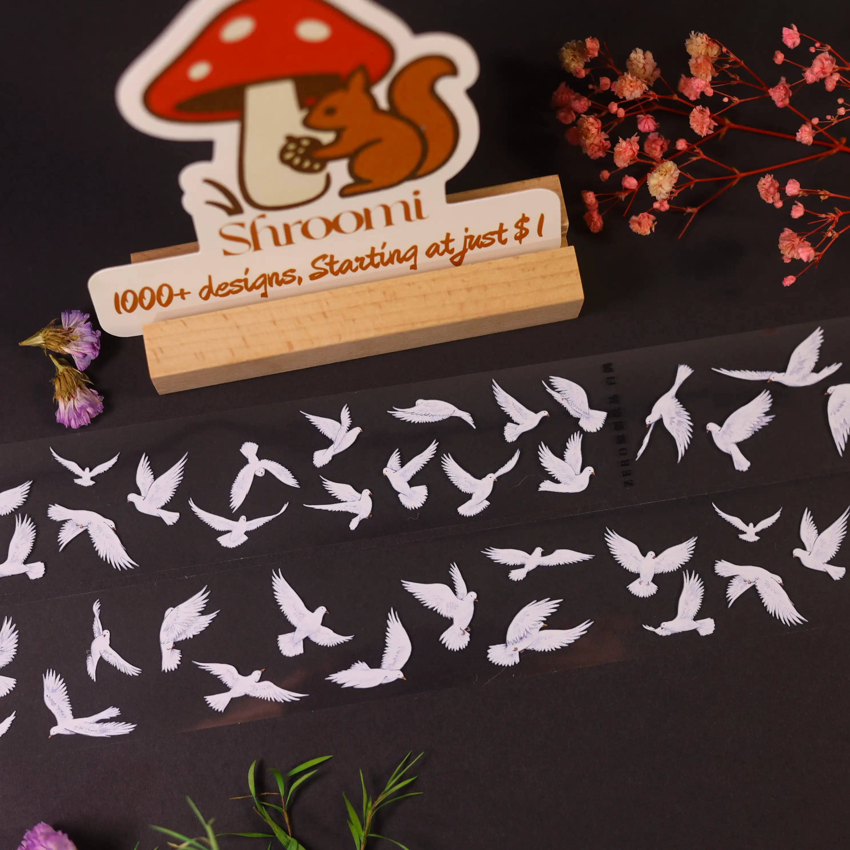 Weiße Tauben — PET Tape | Vögel im Flug