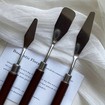 Palette knife set with scraper-style craft tools